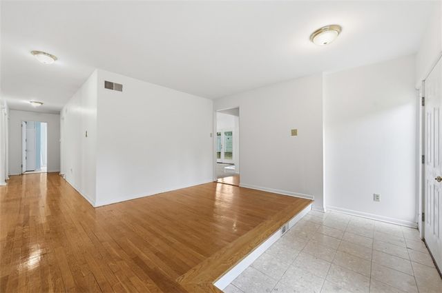 101 Buhlmont Dr, Leet Twp, PA 15143