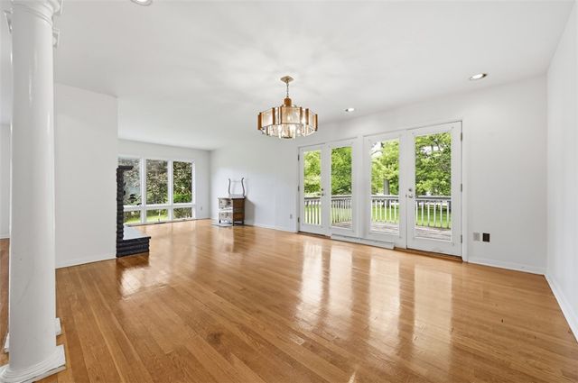 101 Buhlmont Dr, Leet Twp, PA 15143