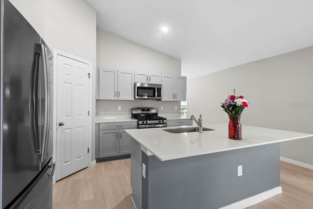 5424 SUMMER SUNSET DRIVE, Apollo Beach, FL 33572