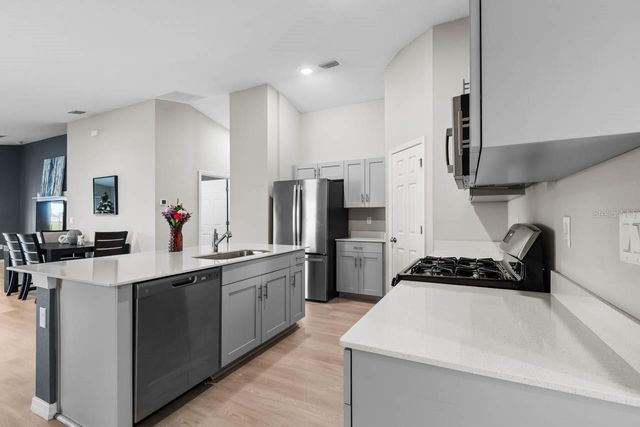 5424 SUMMER SUNSET DRIVE, Apollo Beach, FL 33572