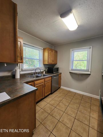 5724 Woodale Drive, Knoxville, TN 37912