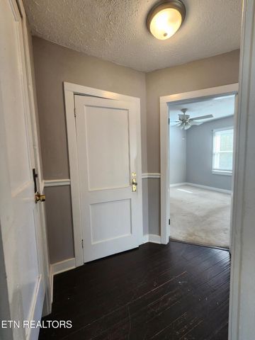 5724 Woodale Drive, Knoxville, TN 37912