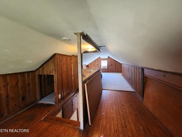 5724 Woodale Drive, Knoxville, TN 37912