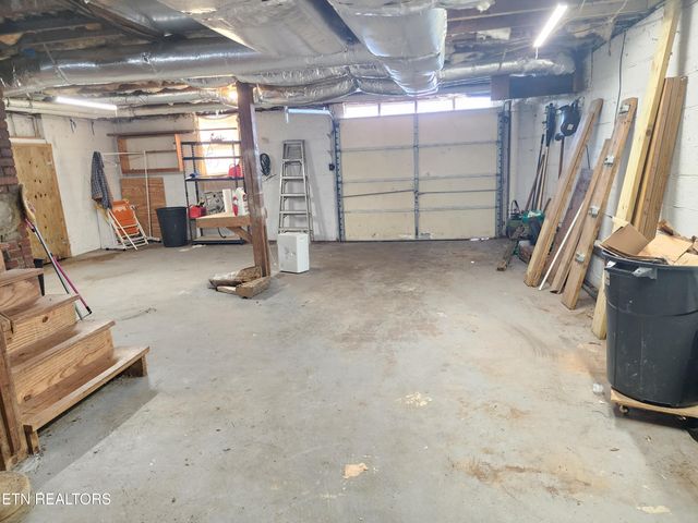 5724 Woodale Drive, Knoxville, TN 37912