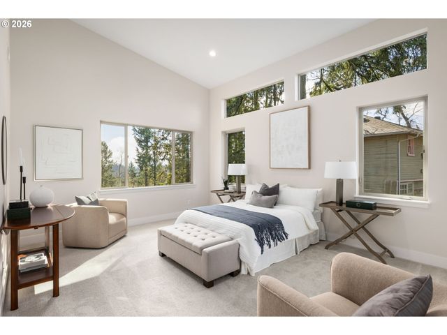 2969 CAPITAL Dr, Eugene, OR 97403