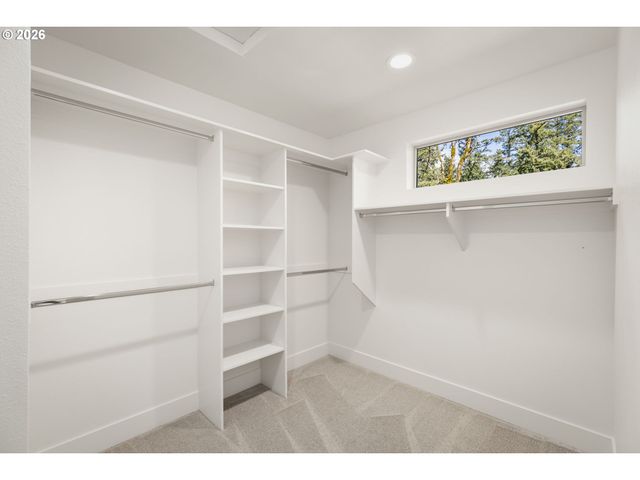 2969 CAPITAL Dr, Eugene, OR 97403