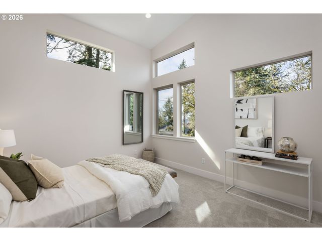 2969 CAPITAL Dr, Eugene, OR 97403