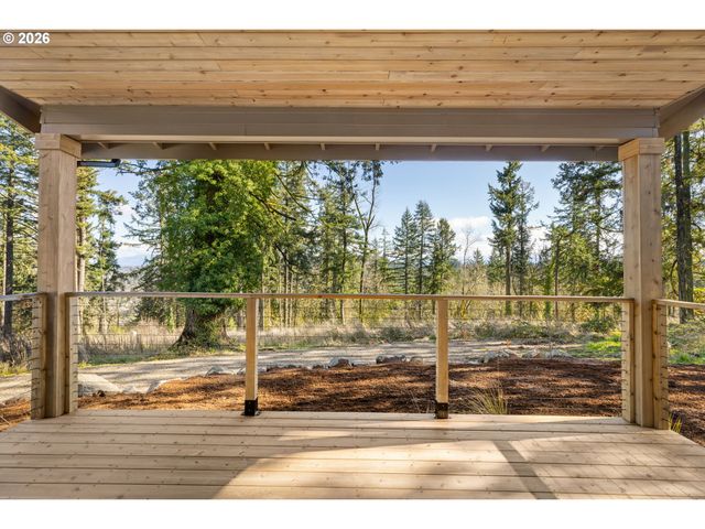 2969 CAPITAL Dr, Eugene, OR 97403