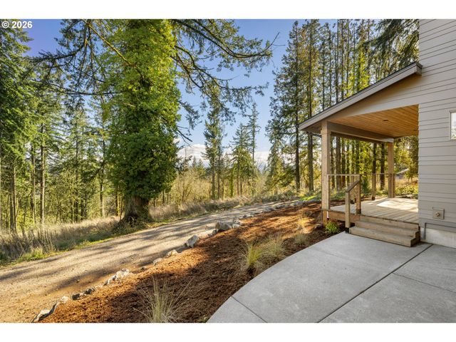 2969 CAPITAL Dr, Eugene, OR 97403