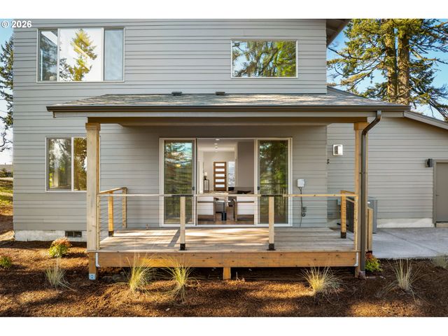 2969 CAPITAL Dr, Eugene, OR 97403