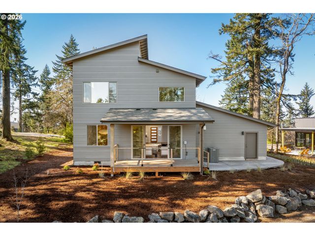 2969 CAPITAL Dr, Eugene, OR 97403