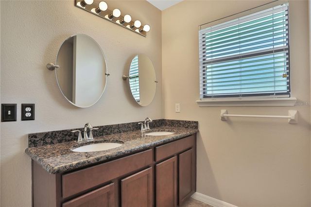 2221 TULIP VALLEY POINT, Sanford, FL 32771