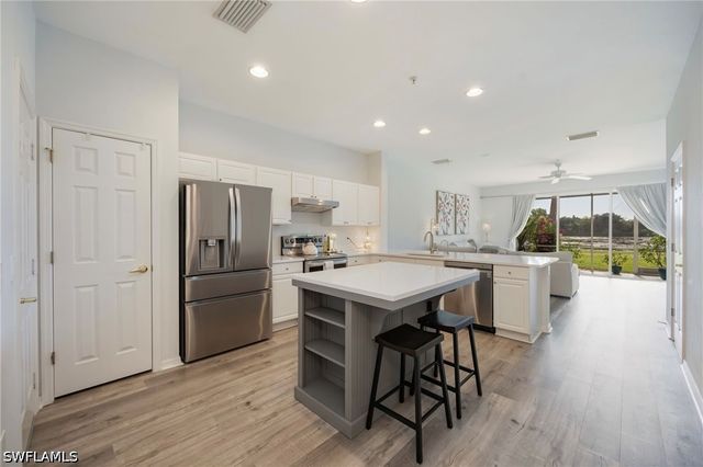 1058 Albany CT, Naples, FL 34105