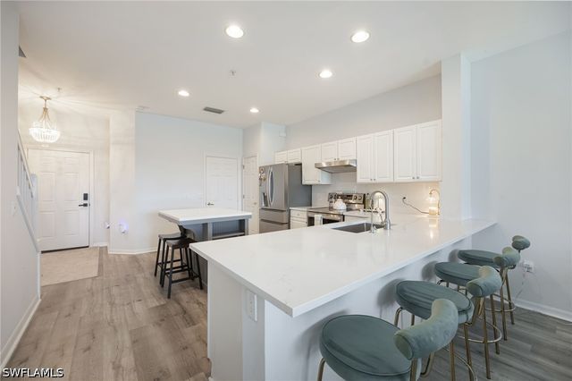 1058 Albany CT, Naples, FL 34105