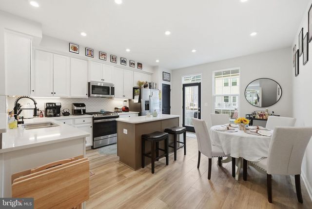 18363 REAPER HILL CT, Triangle, VA 22172