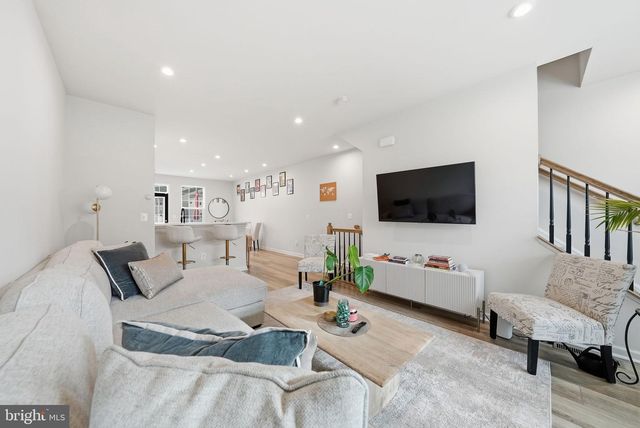 18363 REAPER HILL CT, Triangle, VA 22172