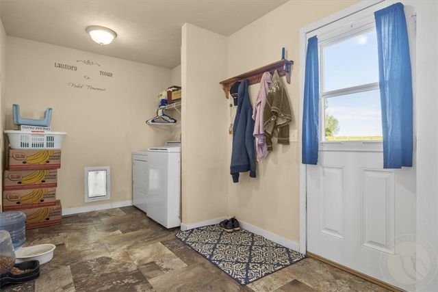 3010 Flint CIRCLE, Shepherd, MT 59079