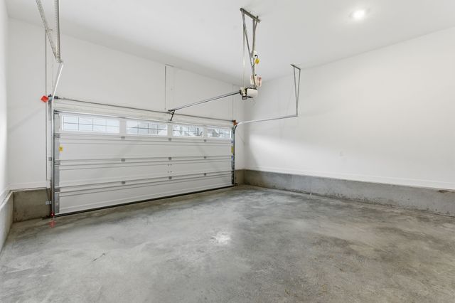 455 Buckwood Avenue, W, Thompsons Station, TN 37179