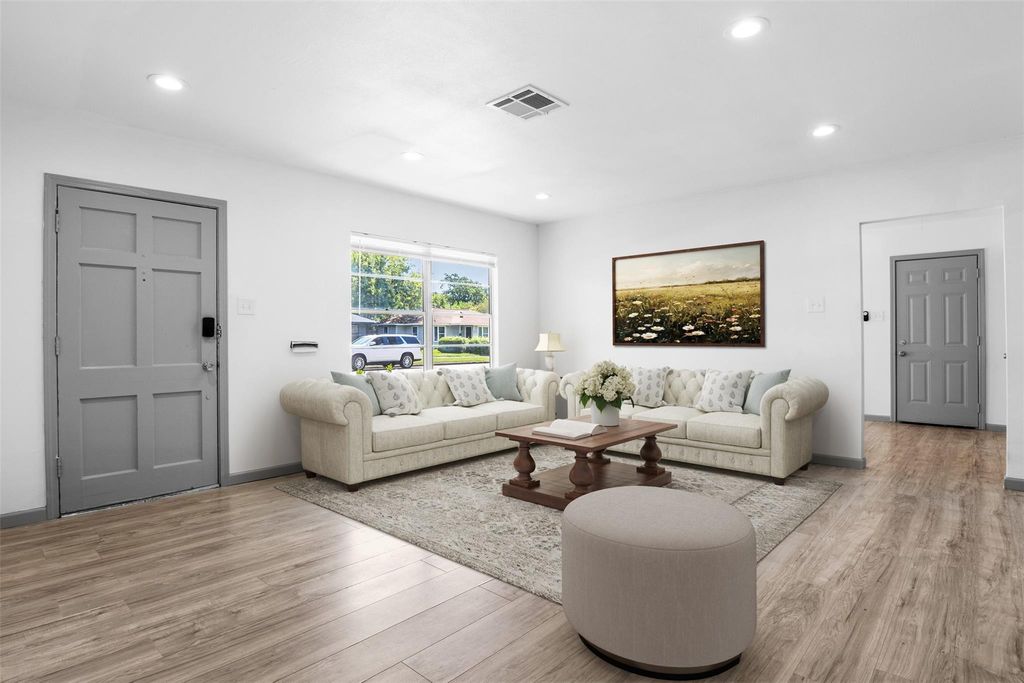 3719 Zephyr Street, Houston, TX 77021