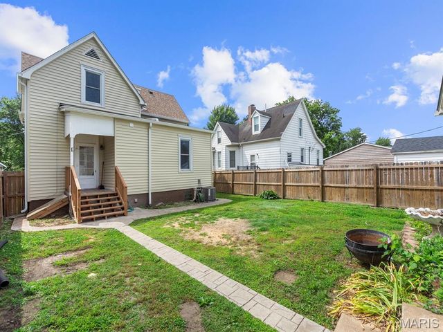 613 N Church Street, Belleville, IL 62220