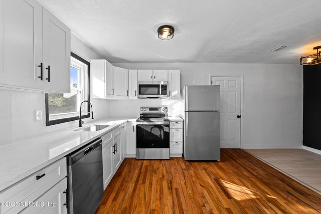 2389 HILLY Road, Jacksonville, FL 32208