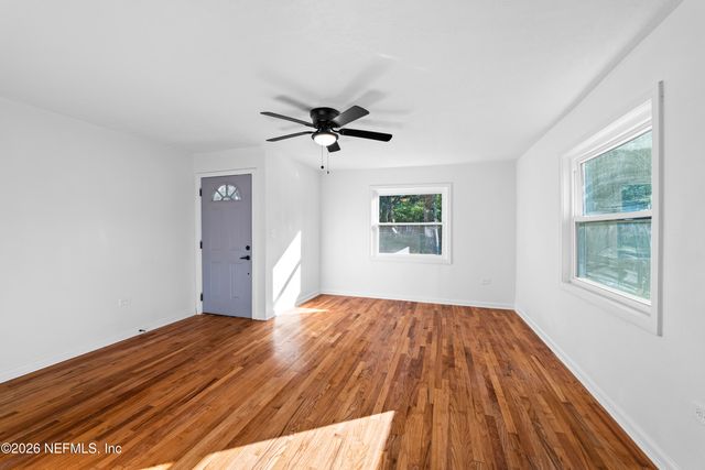 2389 HILLY Road, Jacksonville, FL 32208