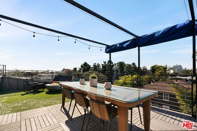 303 Venice Way, Venice, CA 90291