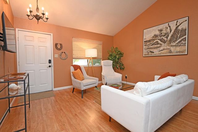 2251 Waldorf Dr, Turlock, CA 95382