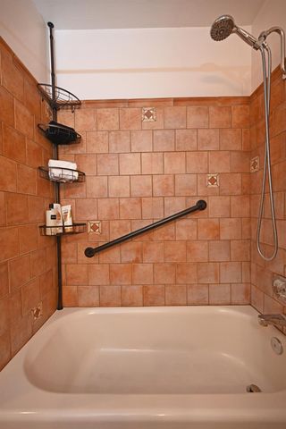 2251 Waldorf Dr, Turlock, CA 95382