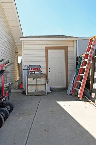 2251 Waldorf Dr, Turlock, CA 95382
