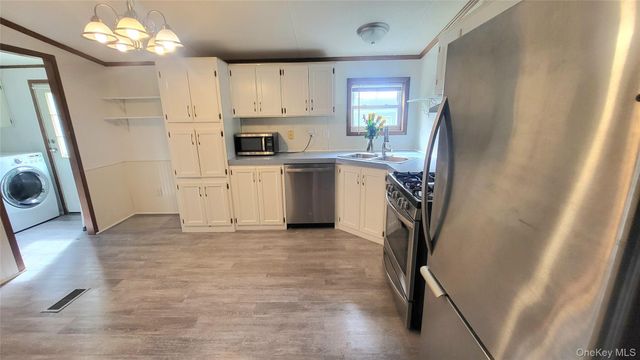37 Bircher Avenue 24, Poughkeepsie, NY 12601