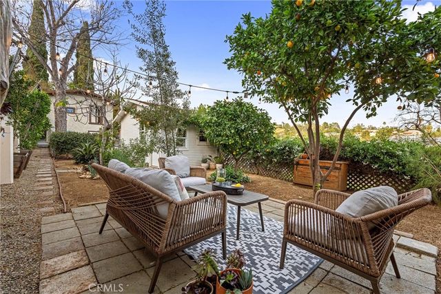 6072 Delphi, Los Angeles, CA 90042