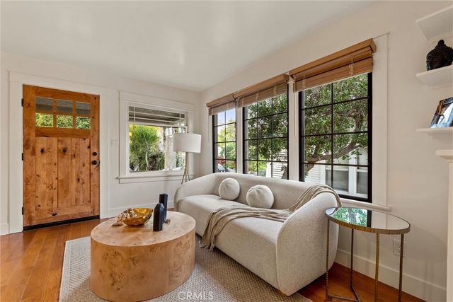 6072 Delphi, Los Angeles, CA 90042