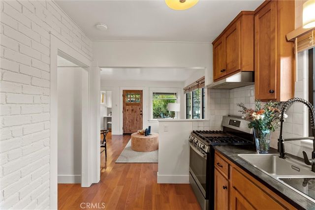 6072 Delphi, Los Angeles, CA 90042