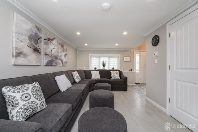 174 Liberty Street, Clark, NJ 07066