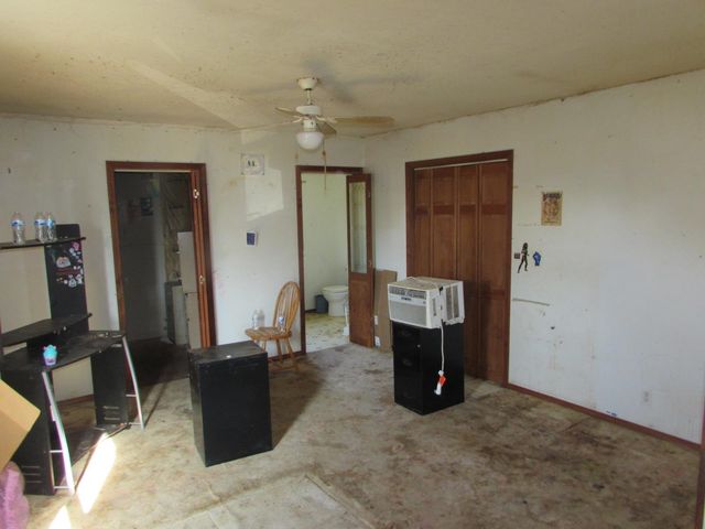 6545 S Ward Parkway, Haysville, KS 67217