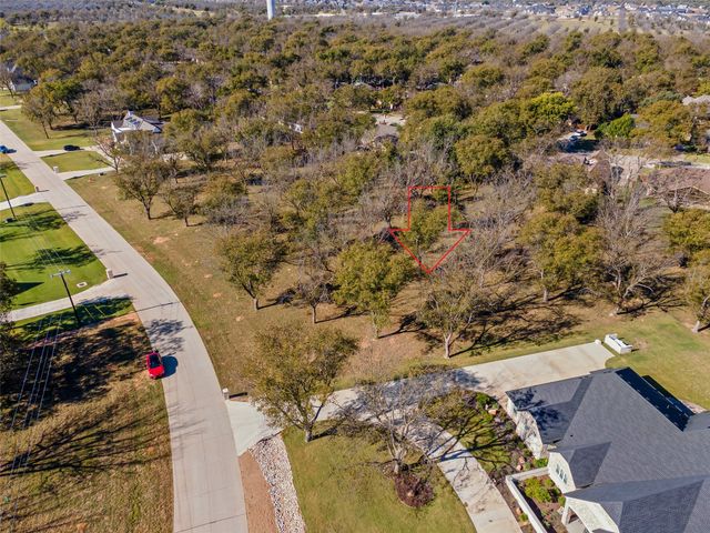 8009 W Landings Road, Granbury, TX 76049