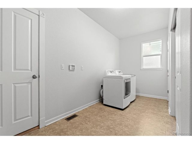 10683 Amesbury Way, Highlands Ranch, CO 80126