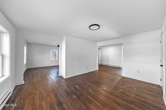 29 Hudson Street, Waterford, NY 12188