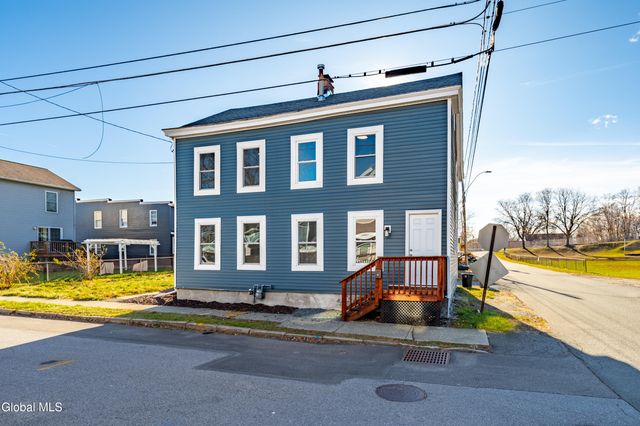 29 Hudson Street, Waterford, NY 12188