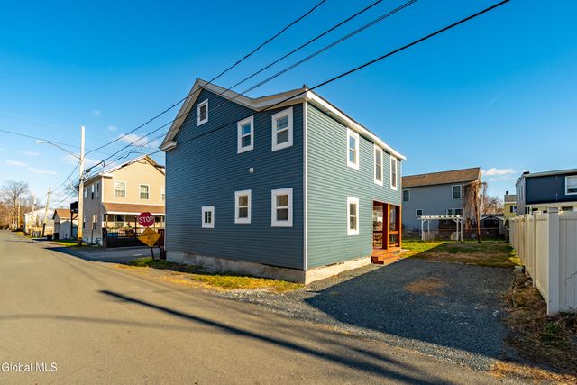 29 Hudson Street, Waterford, NY 12188