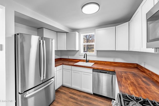 29 Hudson Street, Waterford, NY 12188