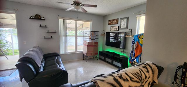 7823 Springfield Lake Drive, Lake Worth, FL 33467