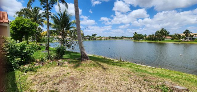 7823 Springfield Lake Drive, Lake Worth, FL 33467