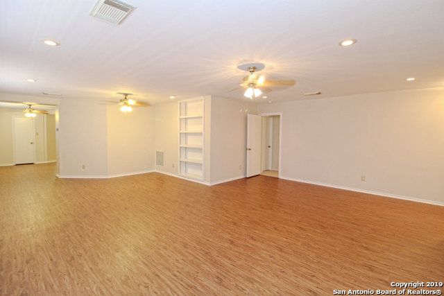 5214 SAGEROCK PASS, San Antonio, TX 78247