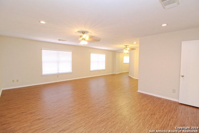 5214 SAGEROCK PASS, San Antonio, TX 78247