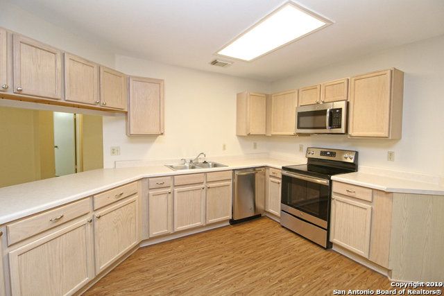 5214 SAGEROCK PASS, San Antonio, TX 78247