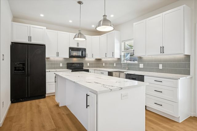 405 Indian Trail Road, Roanoke, TX 76262