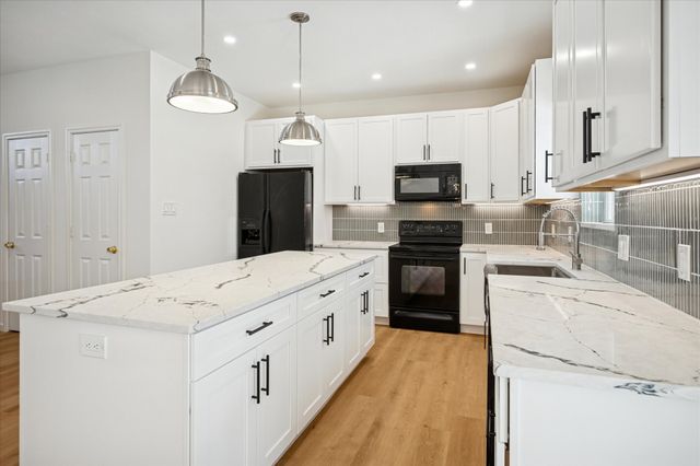 405 Indian Trail Road, Roanoke, TX 76262