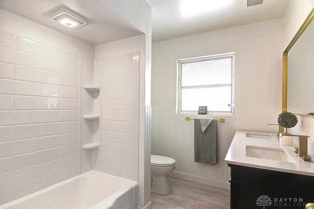 250 Hornwood Drive, Dayton, OH 45405